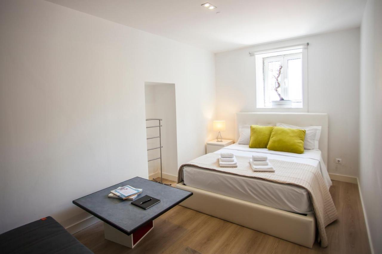 Amalia Apartments In Santos Lisbon Luaran gambar