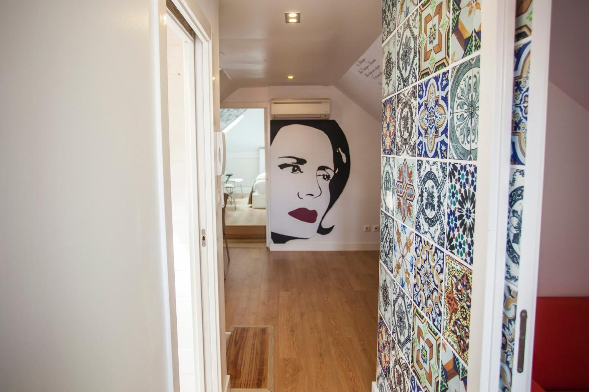 Amalia Apartments In Santos Lisbon Luaran gambar