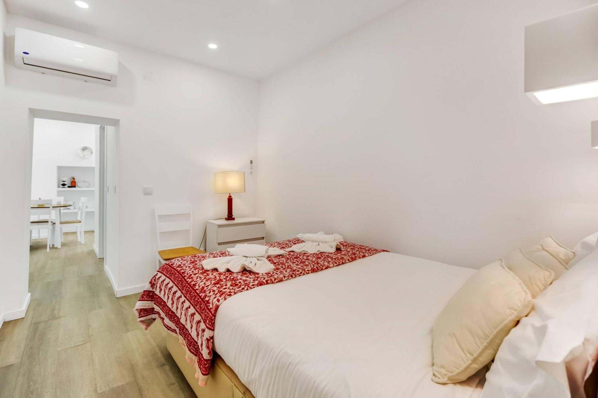 Amalia Apartments In Santos Lisbon Luaran gambar