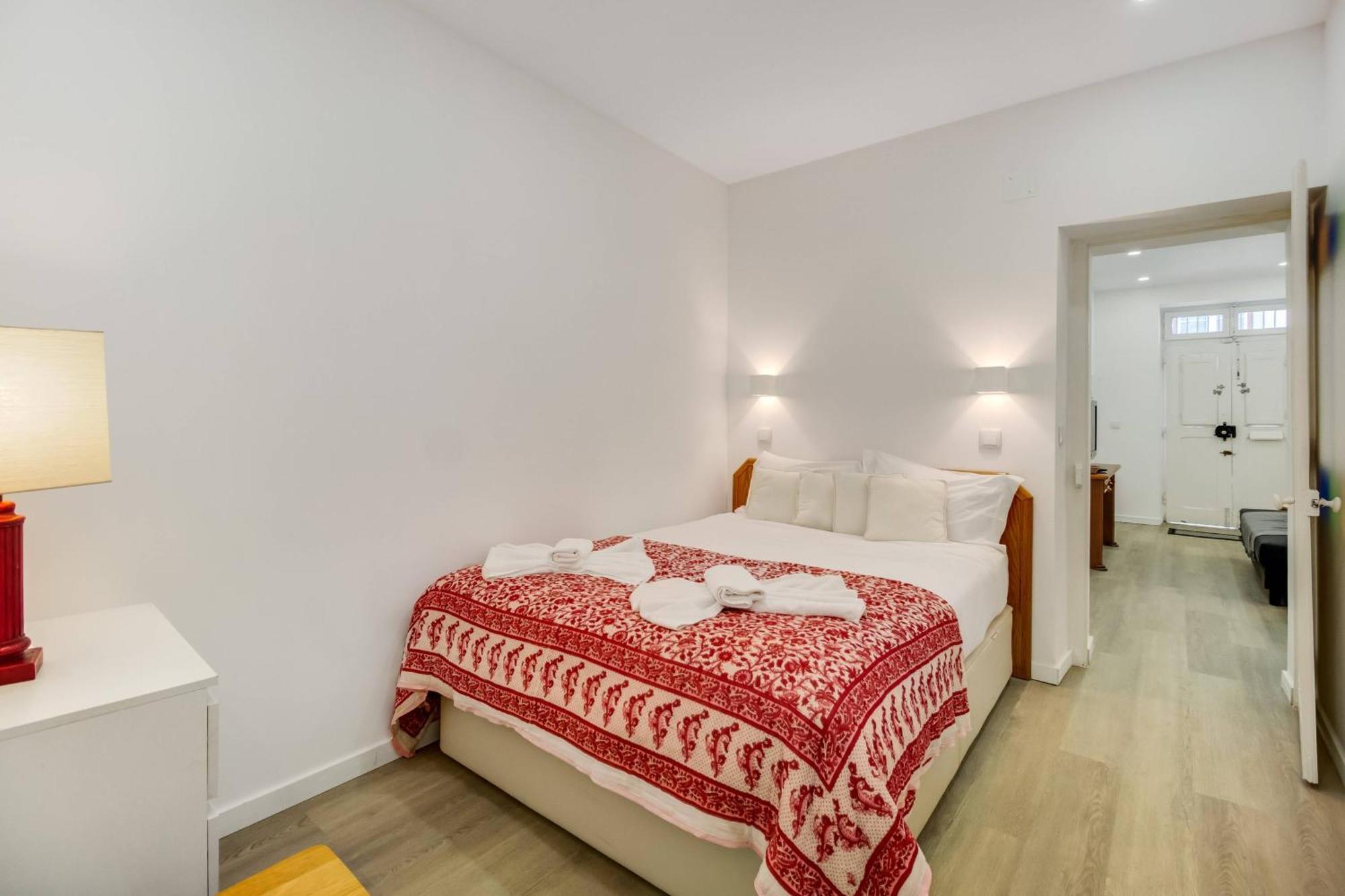 Amalia Apartments In Santos Lisbon Luaran gambar